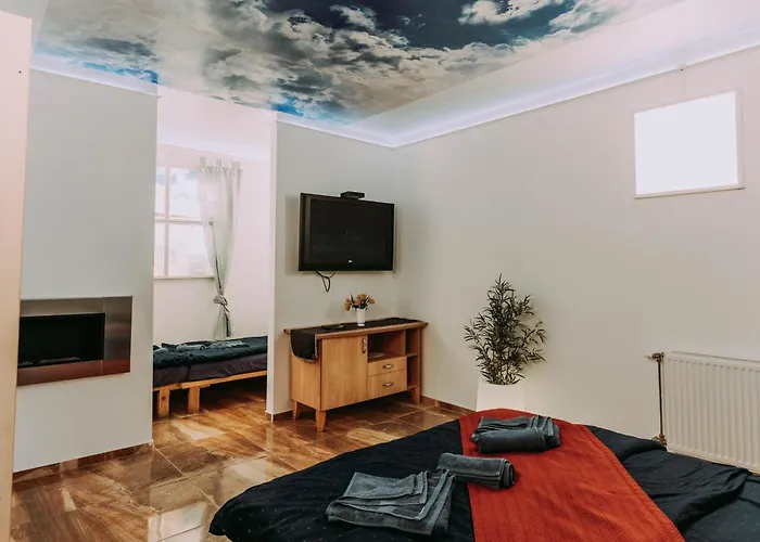 Fenyvesi * Balatonfenyves